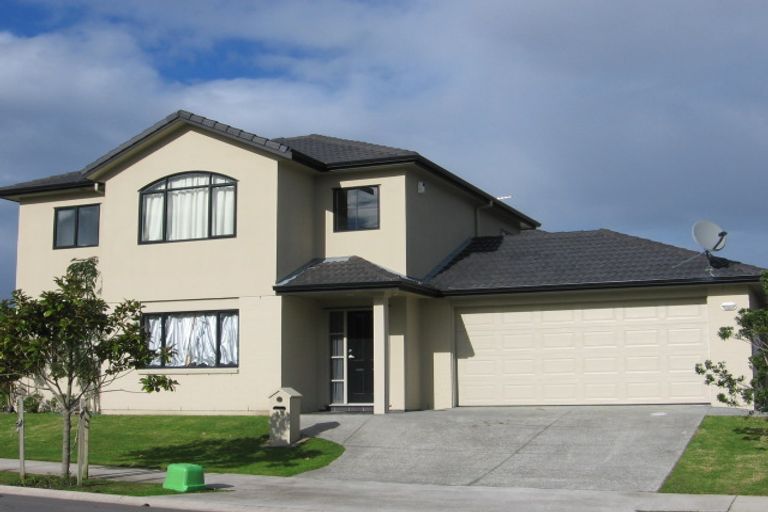 Photo of property in 23 Coachman Drive, Flat Bush, Auckland, 2016