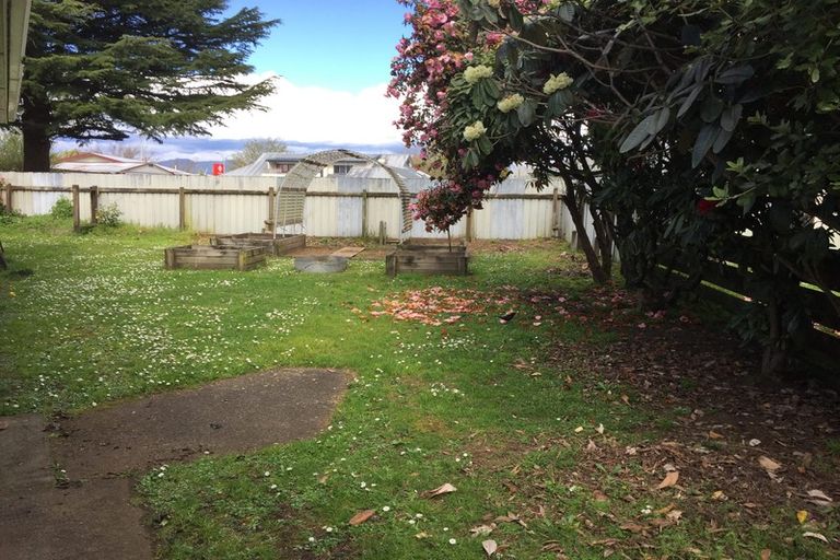 Photo of property in 15 Te Rangitautahanga Road, Turangi, 3334