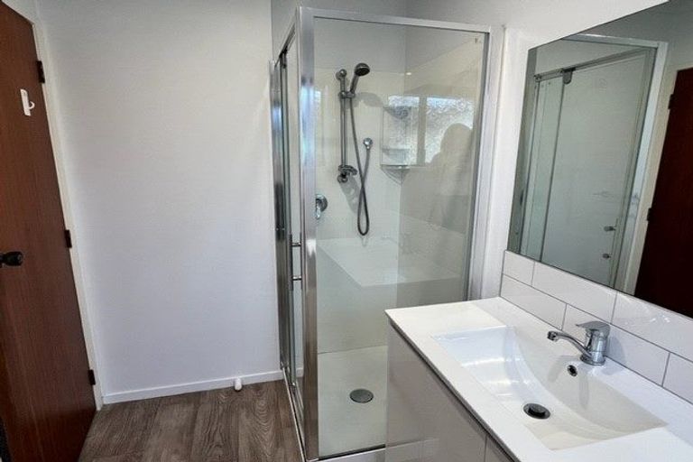 Photo of property in 1/41 Pigeon Mountain Road, Half Moon Bay, Auckland, 2012