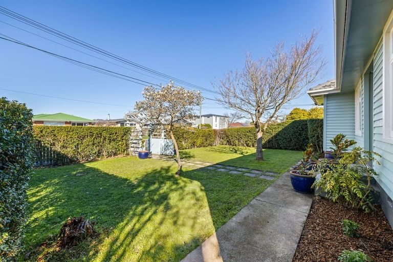 Photo of property in 65 Coopers Road, Dallington, Christchurch, 8061