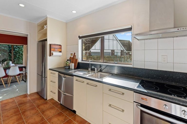 Photo of property in 10 Renata Road, Otaki, 5512