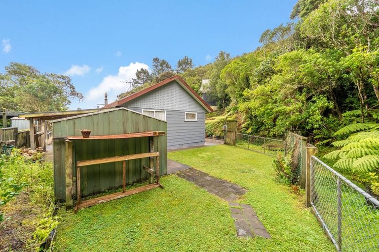 Photo of property in 2/19 James Grove, Stokes Valley, Lower Hutt, 5019