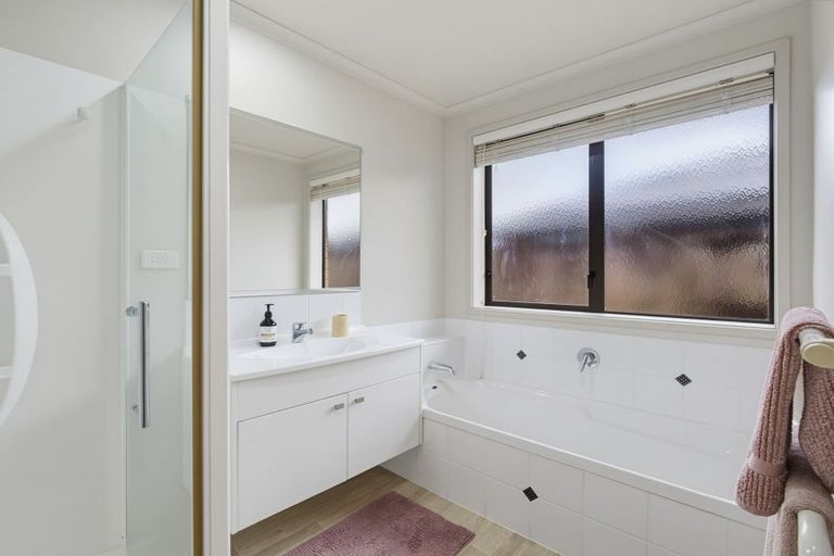 Photo of property in 32 Kinder Place, Ngongotaha, Rotorua, 3010