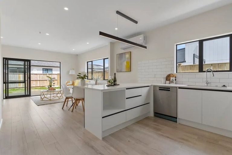 Photo of property in 14b Tidal View Road, Karaka, Papakura, 2113