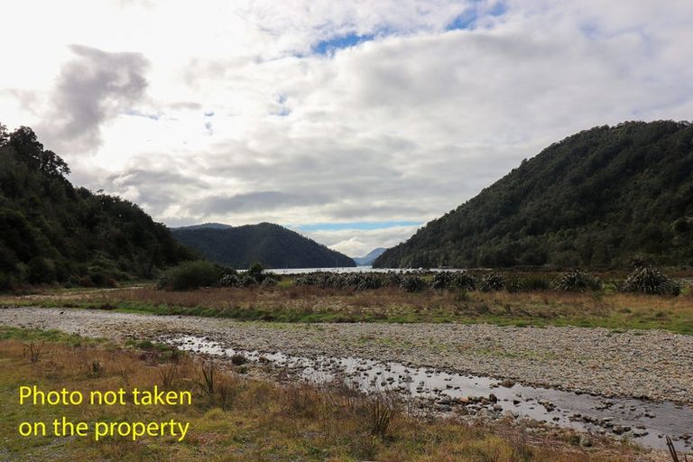 Photo of property in 11 Nikau Street, Duncan Bay, Tennyson Inlet, 7195