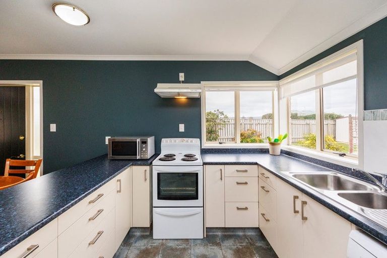 Photo of property in 9 Foxtail Fern, Kelvin Grove, Palmerston North, 4414