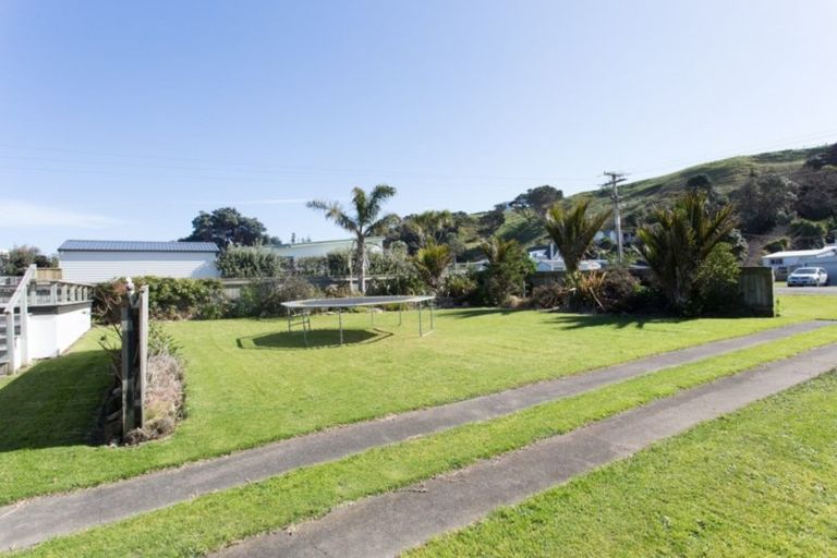 Photo of property in 22 Mowhanau Drive, Kai Iwi, Whanganui, 4574