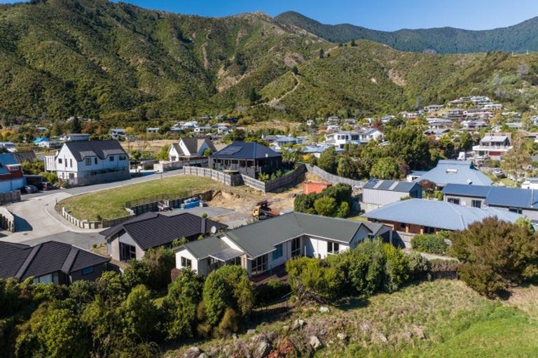 Photo of property in 21 Captains Close, Waikawa, Picton, 7220