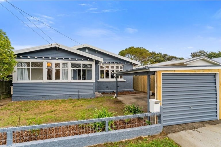 Photo of property in 6 Heath Grove, Waiwhetu, Lower Hutt, 5010