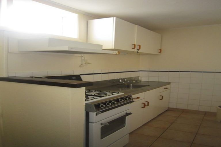 Photo of property in 4 Tutchen Avenue, Mount Victoria, Wellington, 6011