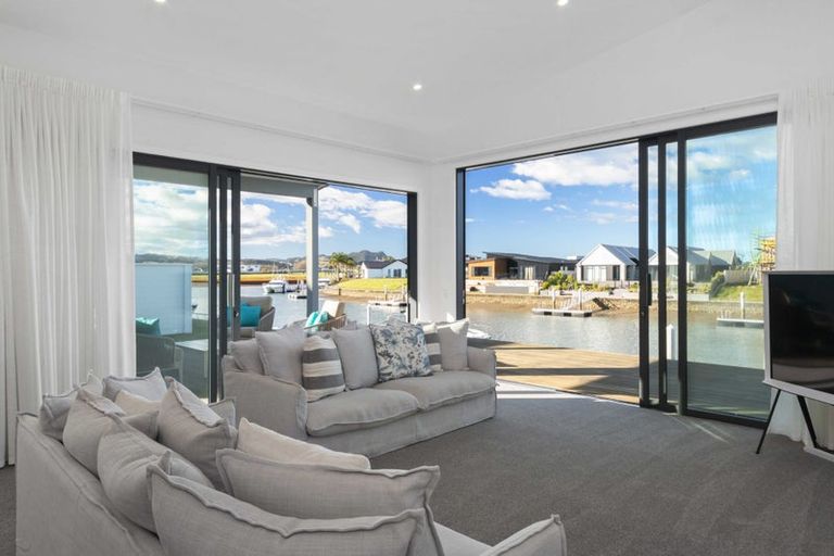 Photo of property in 17 Awatea Drive, Whitianga, 3510