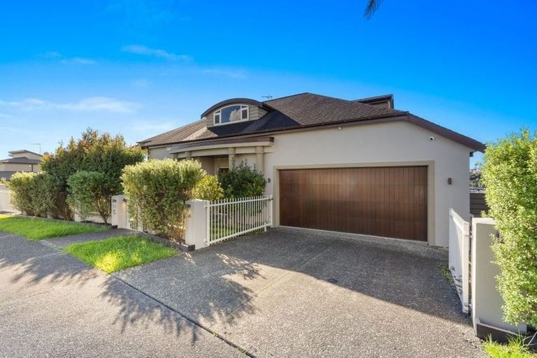 Photo of property in 72 Compass Way, Half Moon Bay, Auckland, 2012