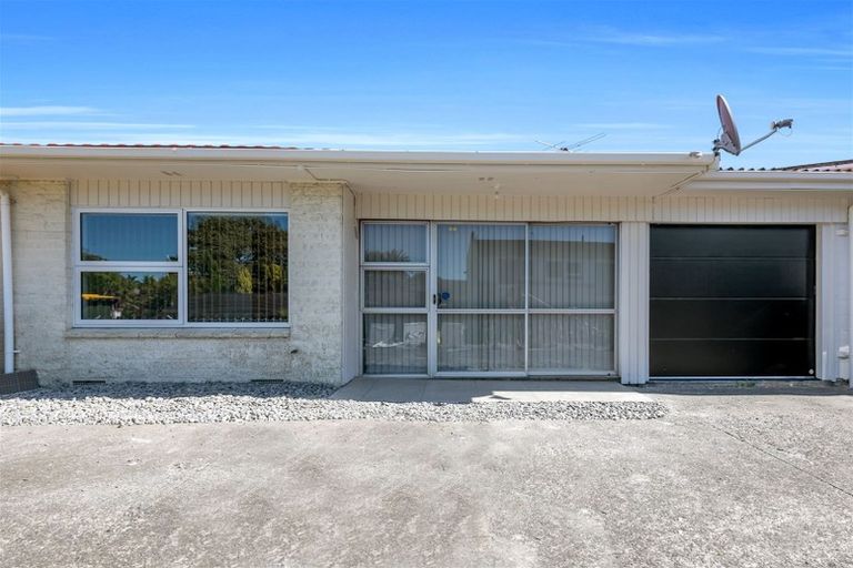 Photo of property in 4/215 Shirley Road, Papatoetoe, Auckland, 2025