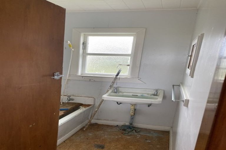 Photo of property in 62 Victoria Street, Patea, 4520