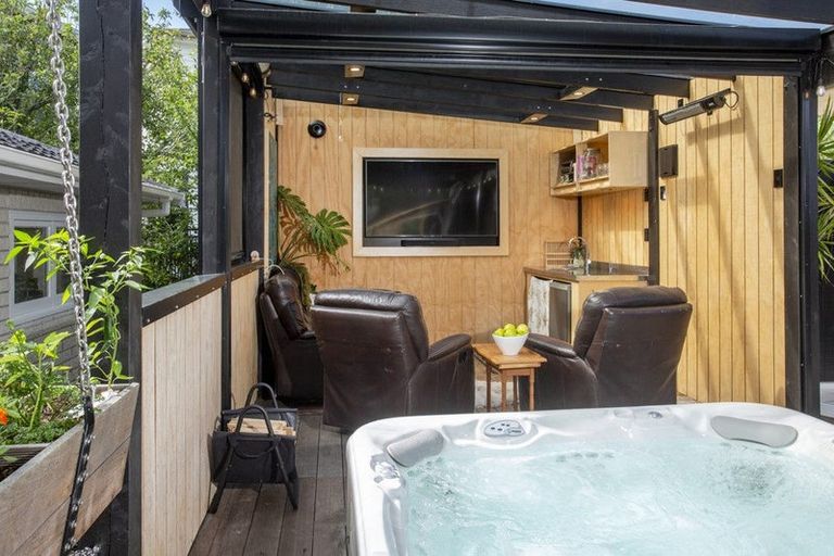 Photo of property in 50 Eban Avenue, Hillcrest, Auckland, 0627