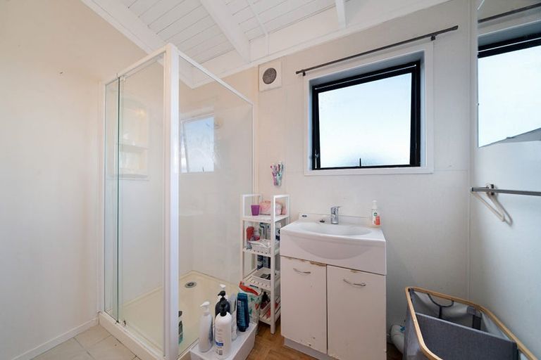 Photo of property in 4134 Great North Road, Glendene, Auckland, 0602