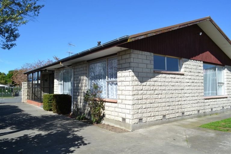 Photo of property in 35 Gibbs Drive, Woodend, 7610