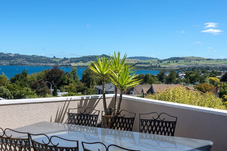 Photo of property in 1/1 Kurupae Road, Hilltop, Taupo, 3330