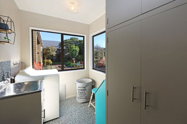 Photo of property in 11 Leven Street, South Hill, Oamaru, 9400