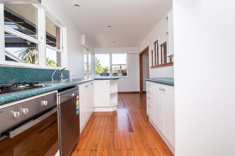 Photo of property in 19 Eton Drive, Hillcrest, Hamilton, 3216