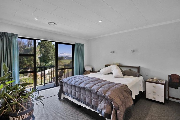 Photo of property in 9 Burnside Avenue, Hawera, 4610