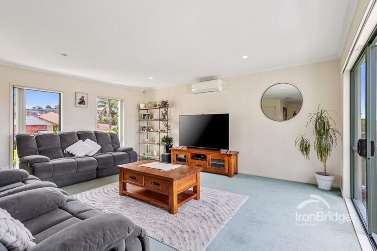 Photo of property in 22 San Pedro Place, Henderson, Auckland, 0612