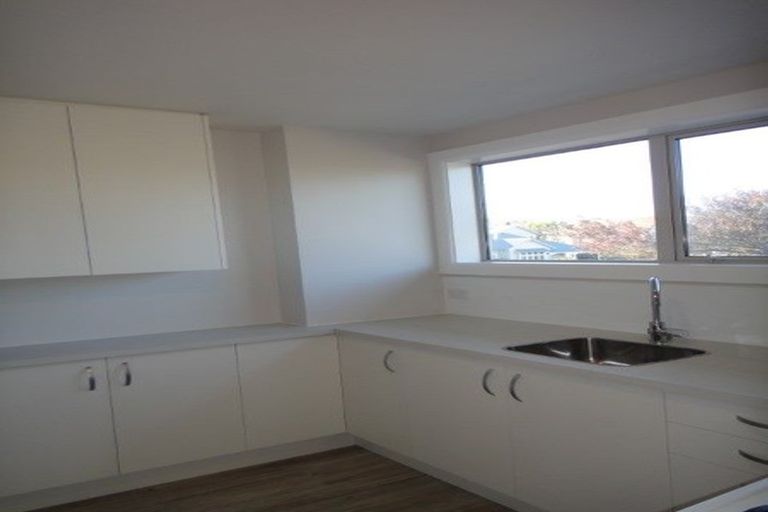 Photo of property in 1/48 Straven Road, Riccarton, Christchurch, 8011