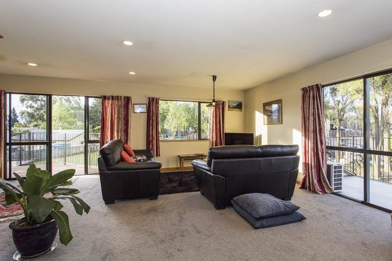 Photo of property in 25 Aeolus Place, Wanaka, 9305