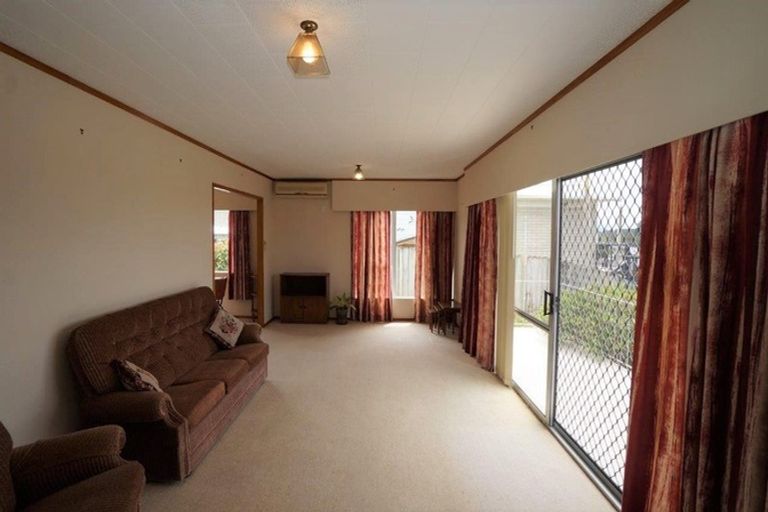 Photo of property in 12 Seaview Road, Ruakaka, 0116