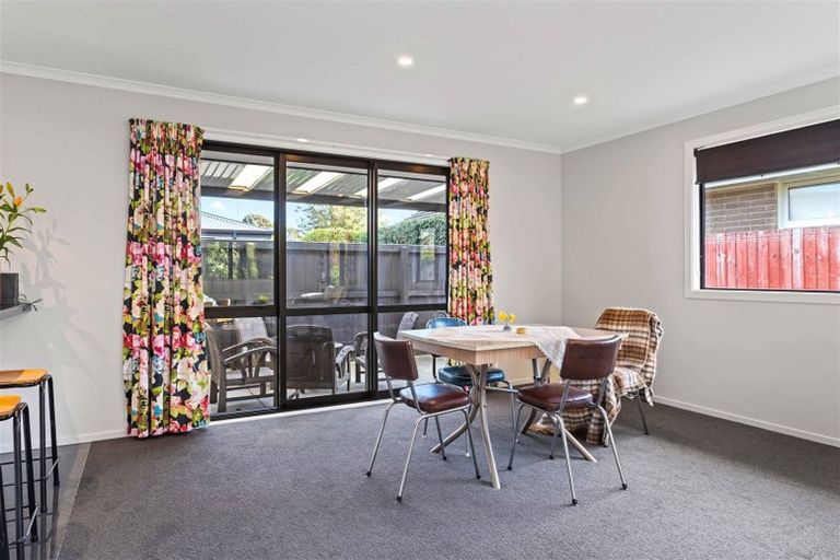 Photo of property in 11 Gleneagles Terrace, Ilam, Christchurch, 8053