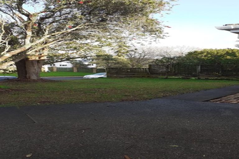 Photo of property in 2/1 Leigh Terrace, Bayview, Auckland, 0629