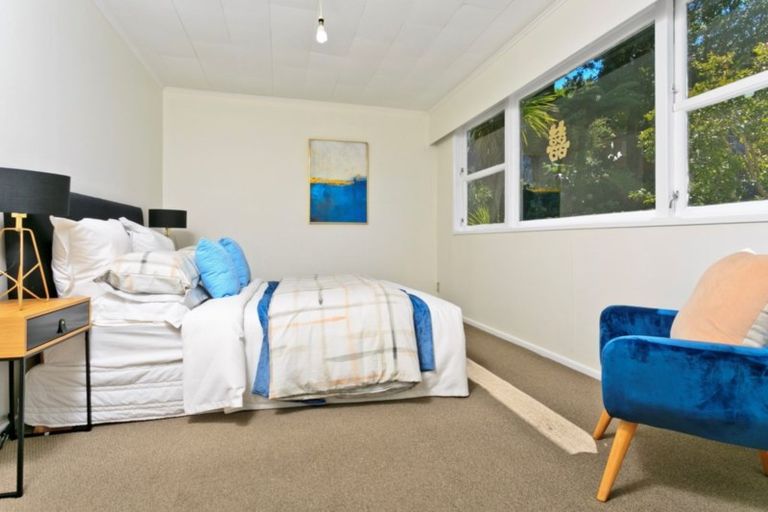 Photo of property in 88 Ayton Drive, Totara Vale, Auckland, 0629