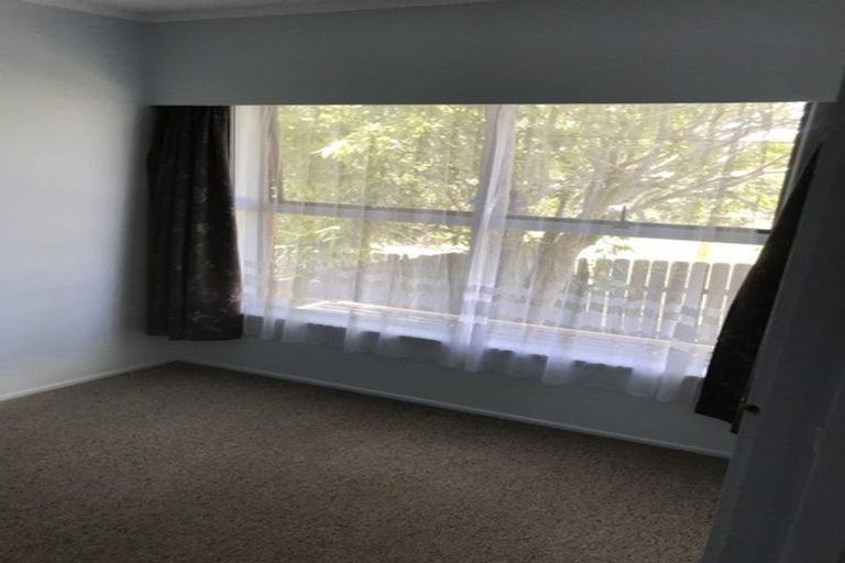 Photo of property in 2/1 Leigh Terrace, Bayview, Auckland, 0629