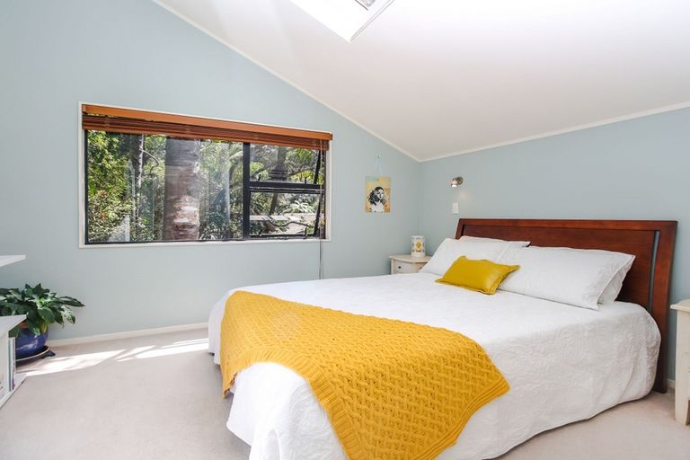 Photo of property in 89a Woodlands Park Road, Titirangi, Auckland, 0604