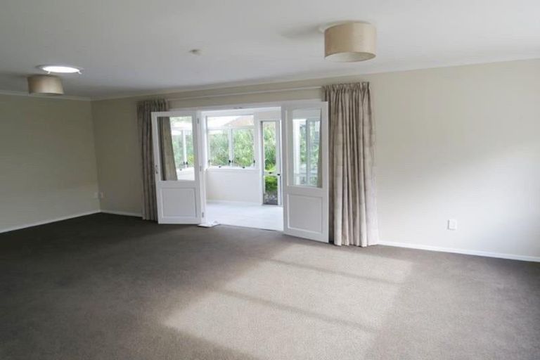 Photo of property in 34 Mclean Street, Strandon, New Plymouth, 4312