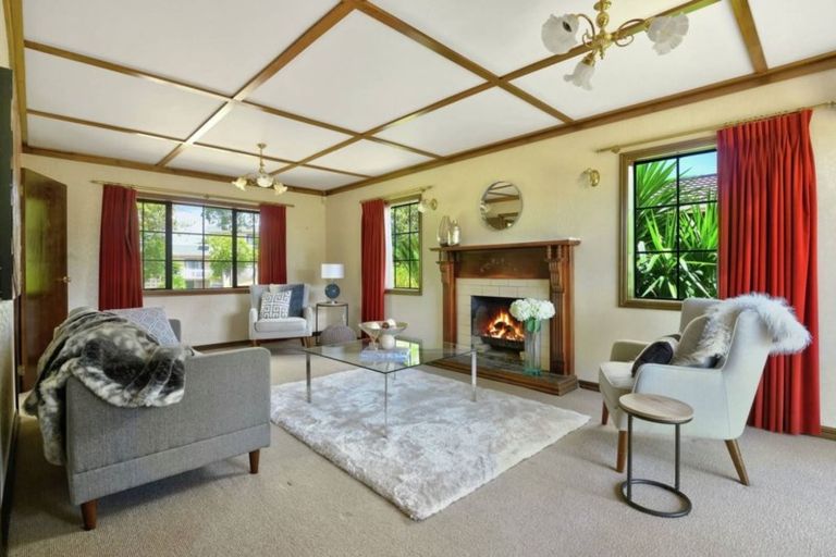 Photo of property in 58 Cockle Bay Road, Cockle Bay, Auckland, 2014