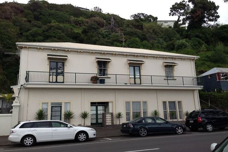 Photo of property in 29 Marine Parade, Bluff Hill, Napier, 4110