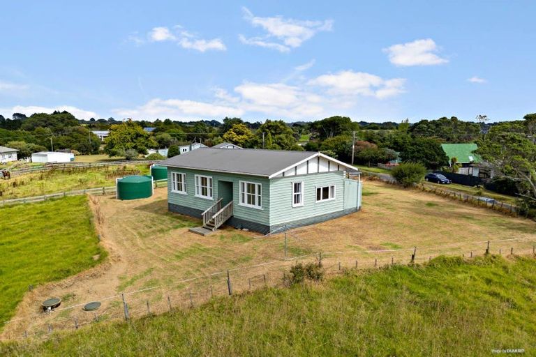 Photo of property in 10 Colbeck Road, Awhitu, 2684