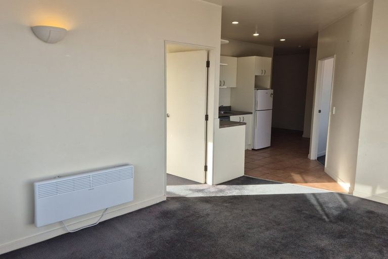 Photo of property in Terrace Tower Apartments, 13d/126 The Terrace, Wellington Central, Wellington, 6011