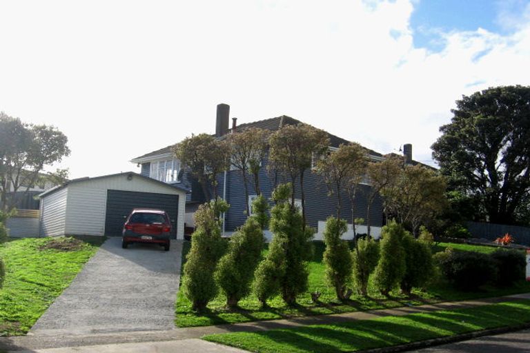 Photo of property in 60 Waiuta Street, Titahi Bay, Porirua, 5022