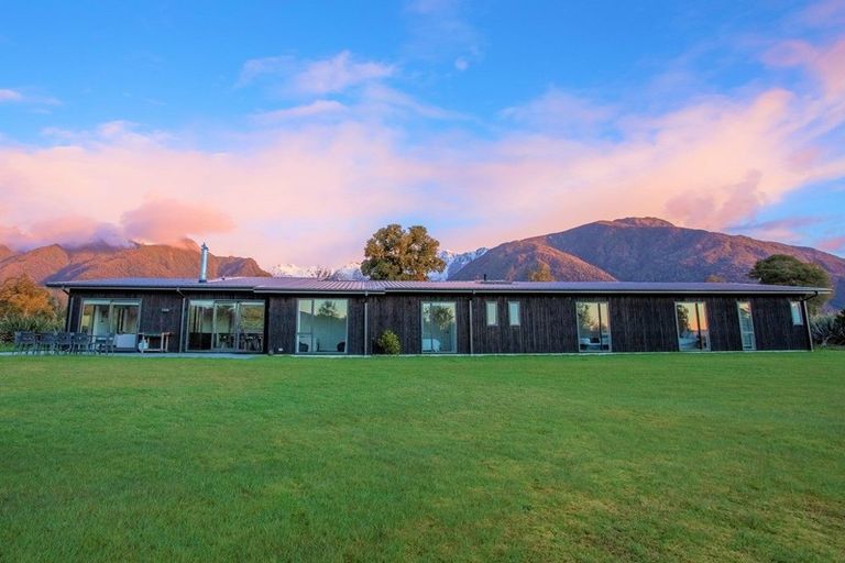 Photo of property in 7 Williams Drive, Fox Glacier, 7886