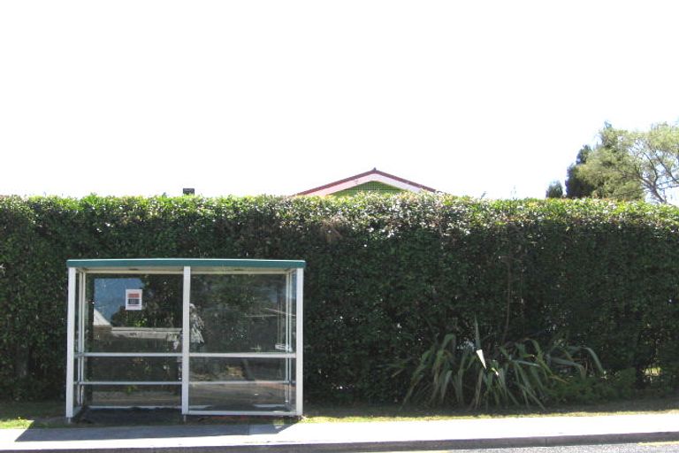 Photo of property in 1/99 Rangatira Road, Beach Haven, Auckland, 0626