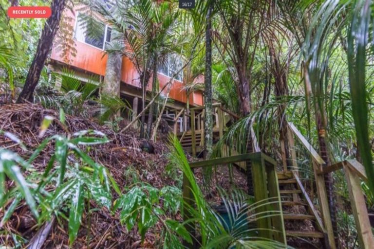 Photo of property in 30 Ocean View Road, Huia, Auckland, 0604