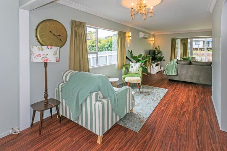 Photo of property in 35 Victoria Street, Coromandel, 3506