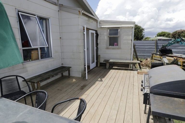 Photo of property in 219 Puriri Street, Castlecliff, Whanganui, 4501