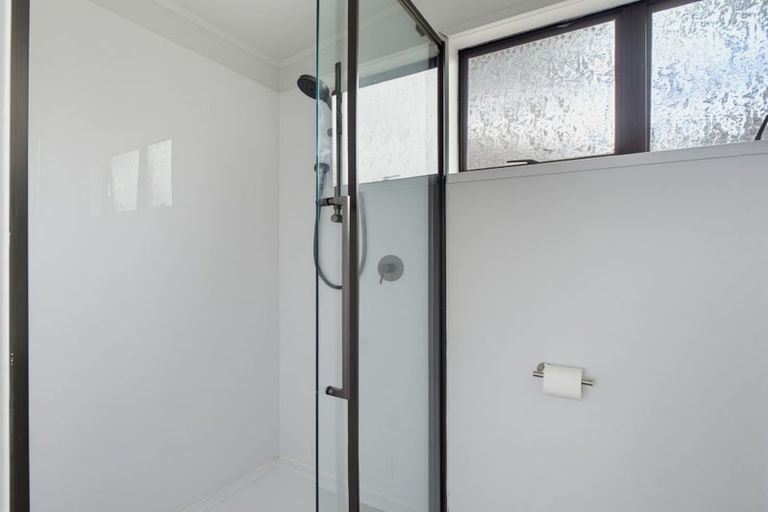 Photo of property in 43 Pahi Road, Paparoa, 0571