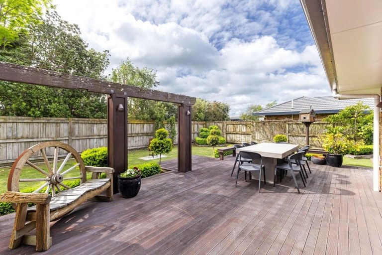 Photo of property in 21 Liberty Grove, Kelvin Grove, Palmerston North, 4414