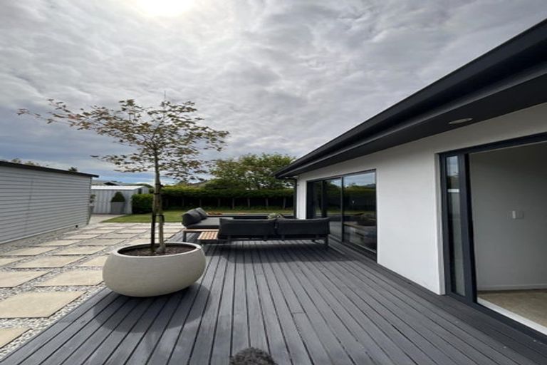 Photo of property in 2/18 Lamorna Road, Parklands, Christchurch, 8083