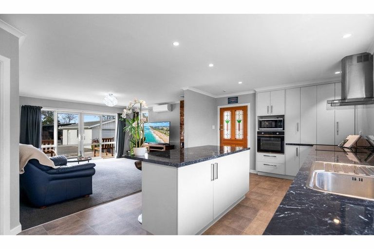 Photo of property in 1 Collean Street, Wallacetown, 9816