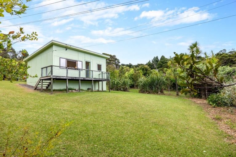 Photo of property in 8 Spray Crescent, Leigh, 0985